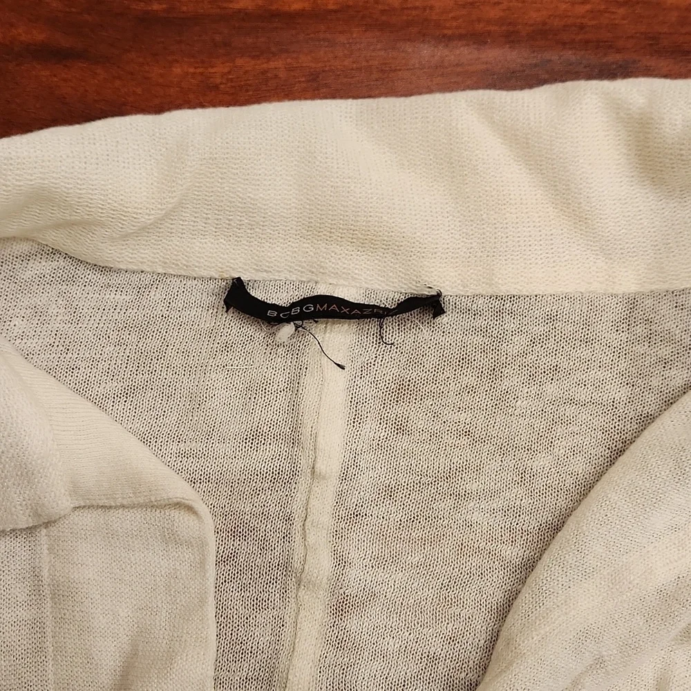 BCBGMAXAZRIA Cardigan size L - Picture 5 of 5